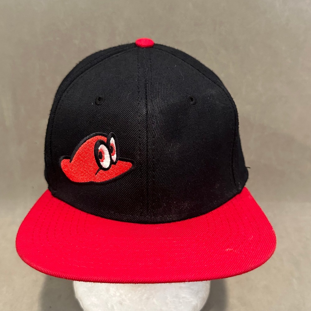 Nintendo Super Mario Odyssey Cappy Snapback‎ Hat Black Red Flat Brim Cap